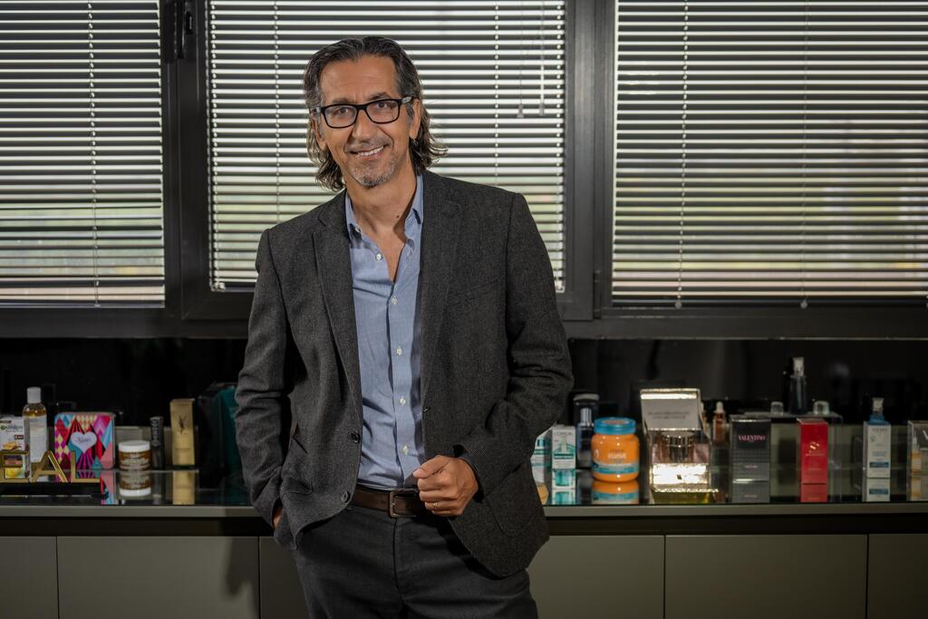 אלי שגיב מנכ"ל קבוצת לוריאל ישראל (צילום: פלג אלקלעי) אלי שגיב מנכ"ל קבוצת לוריאל ישראל