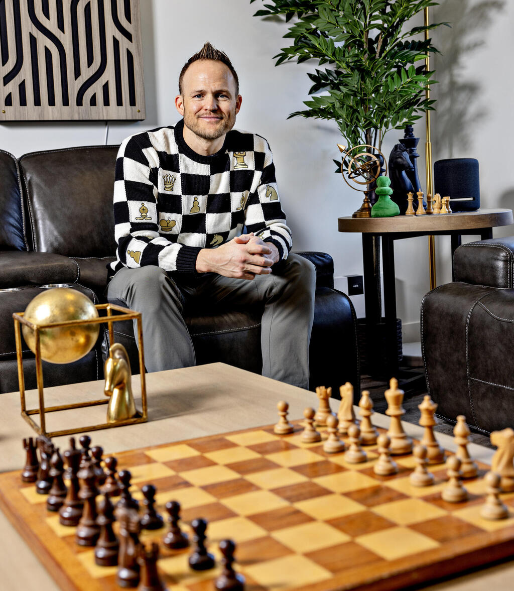 אלבסט. "כשפתחתי את האתר הרבה אנשים, כולל אשתי, חשבו שאני משוגע"