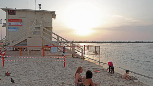 צילום: דנה קופל סוף למאבק על החוף: המשפחות שמתגוררות ב"מציצים" יפונו ויפוצו