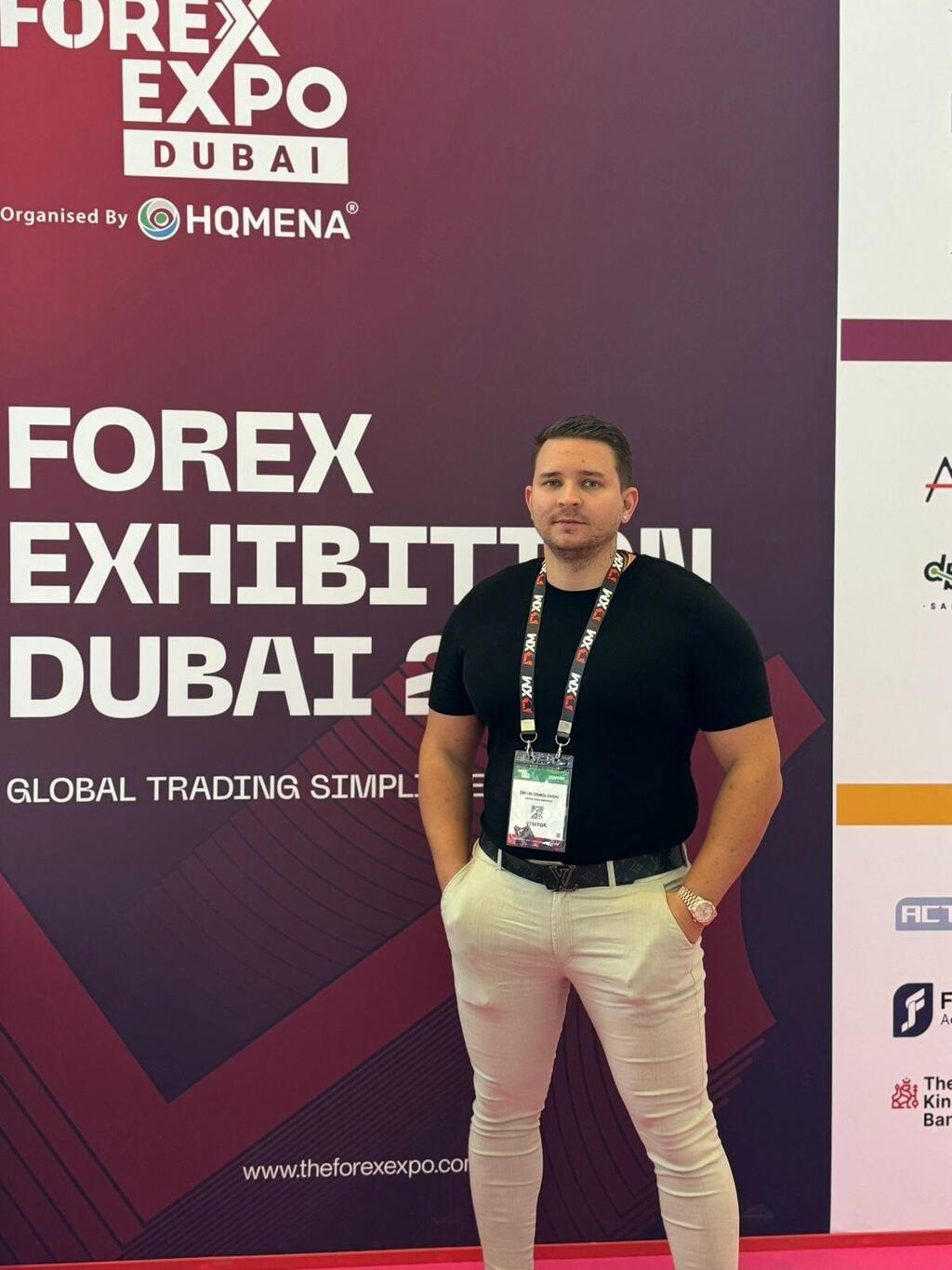 הסיפור שמאחורי Saving Capital (צילום: סרגיי אוסמולובסקי) הסיפור שמאחורי Saving Capital