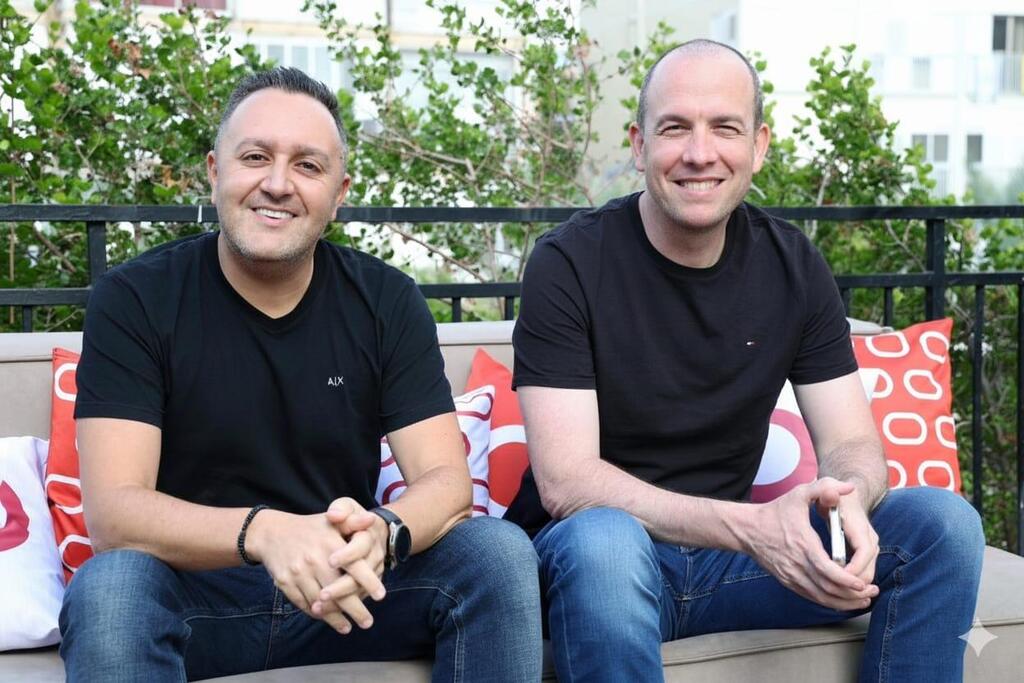 מייסדי דאטהלופ אבי ישר מנכ"ל החברה (שמאל) וניר בושי, CBO (ימין)