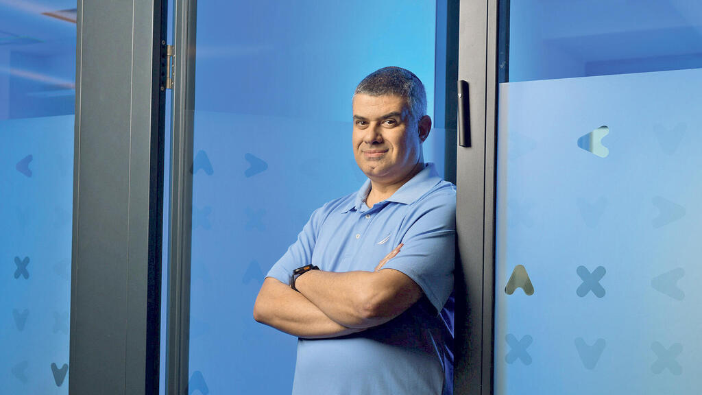 שמוליק קהן, מנהל מחלקת סיכוני תשלומים ב-Max (צילום: יונתן בלום) שמוליק קהן מנהל מחלקת סיכוני תשלומים ב מקס