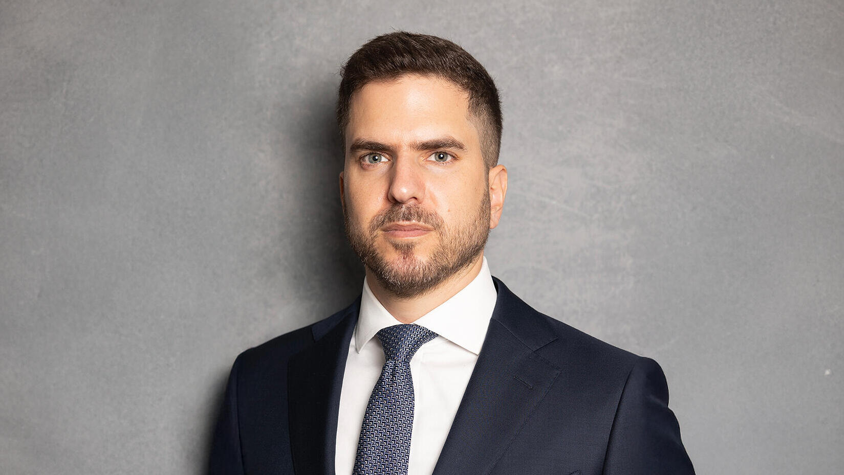 עו"ד יהודה גור פירמת עורכי דין קווין עמנואל