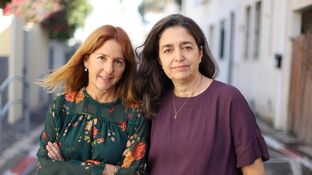 רוני אבולעפיה (מימין) ודנה הרמן