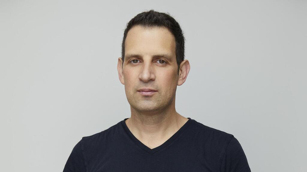 בן ברנשטיין, מינימוס. החלטה יוצאת דופן (צילום: SHARON DRISCOLL SCHUUR) בן ברנשטיין מינימוס