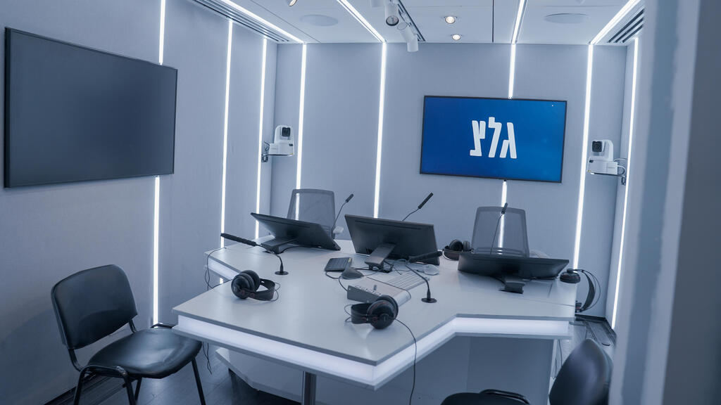 אולפן גלי צה"ל. "חלק בלתי נפרד מהפסקול הישראלי" (צילום: גל"צ) גלי צה"ל גל"צ 1