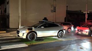 רובוטקסי רכב אוטונומי של ווימו Waymo נתקע בסן פרנסיסקו בהפסקת חשמל