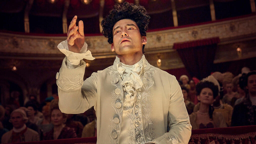 פנאי אמדאוס סרט