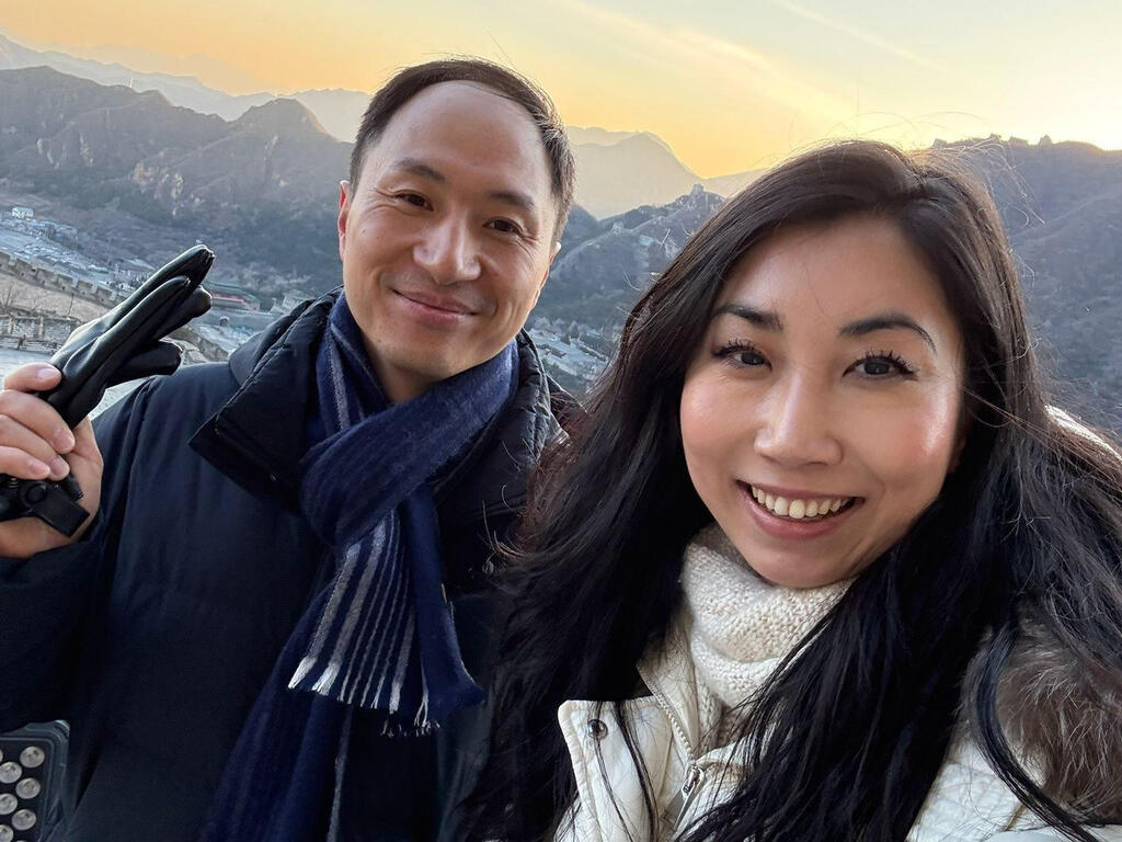 טאי וג'יאנקוי. התאהבו כשטאי נפגשה עמו בעקבות פרויקט שהשיקה לפיתוח חיות מחמד זוהרות בחושך