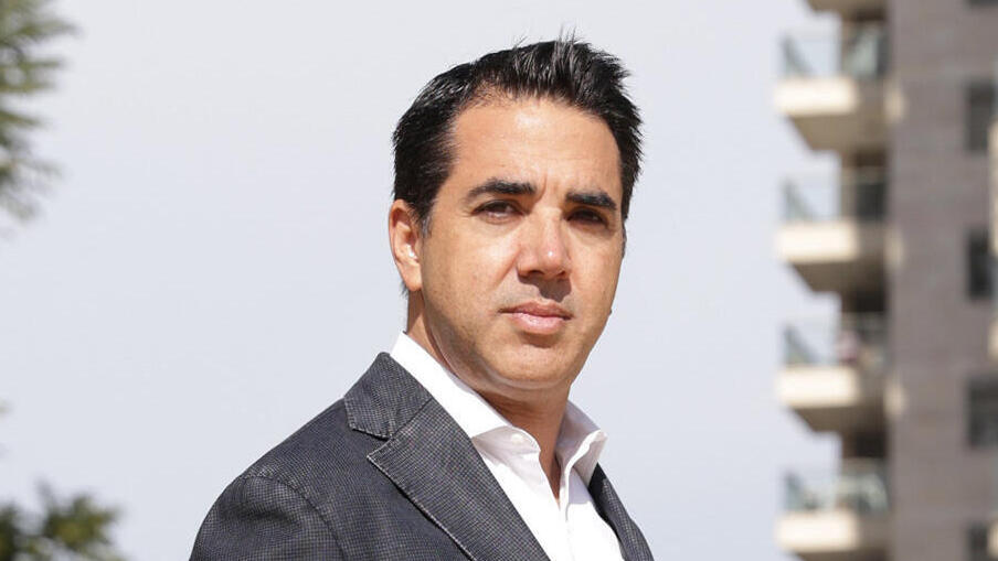 מוסף מנהלים 2025 -   רונן יפו מנכל דוניץ אלעד חברה חברת נדלן