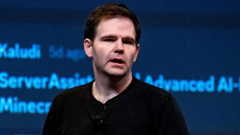 צילום: David Paul Morris/Bloomberg אנבידיה בעסקה הגדולה בתולדותיה: רוכשת את סטארט-אפ השבבים Groq ב-20 מיליארד דולר