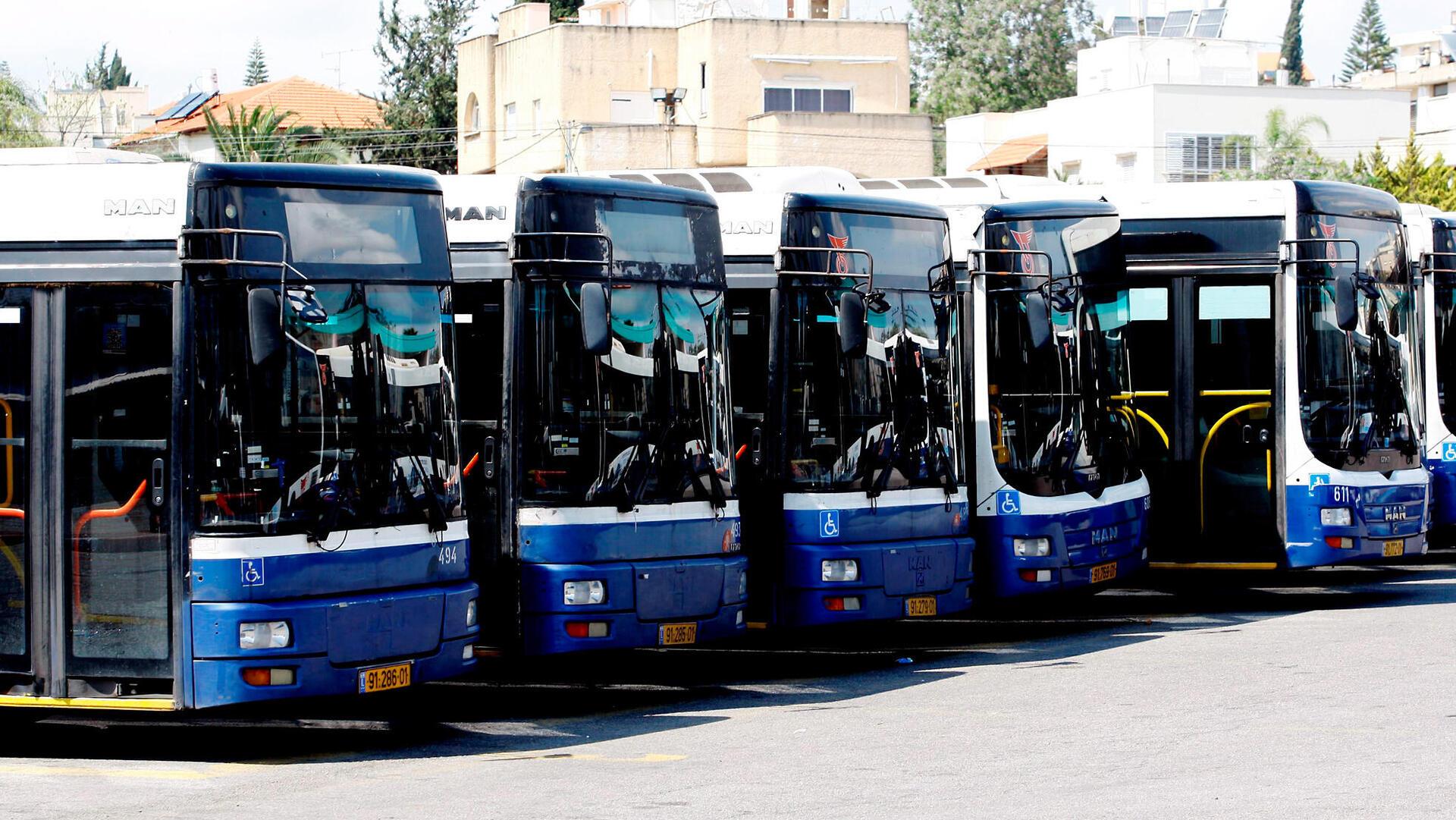 חניון אוטובוסים חברת דן רמת החיל תל אביב