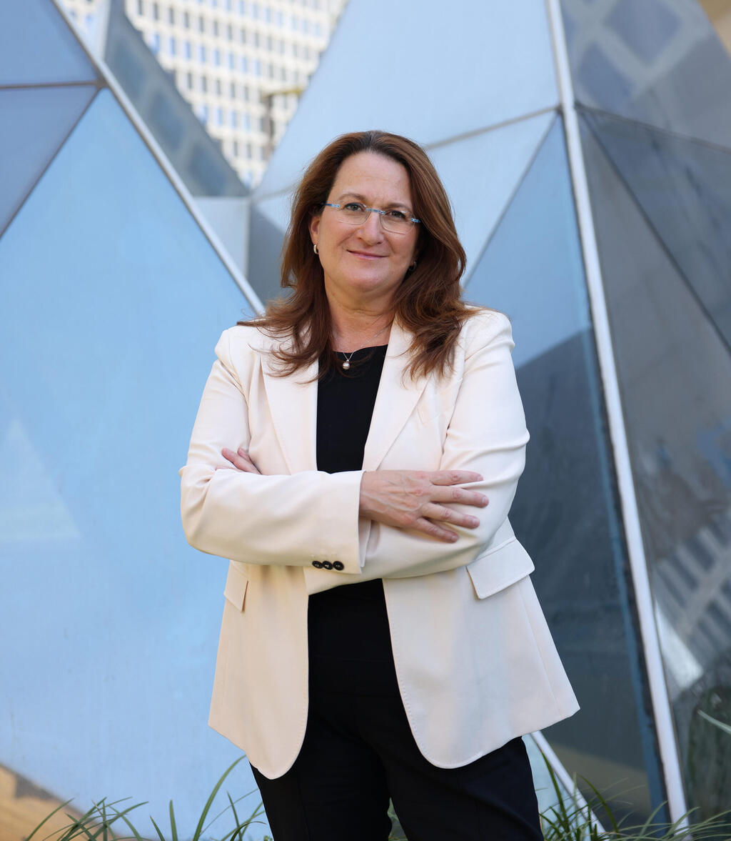 מוסף מנהלים 2025 -   דנה עזריאלי מ בעלי קבוצת עזריאלי