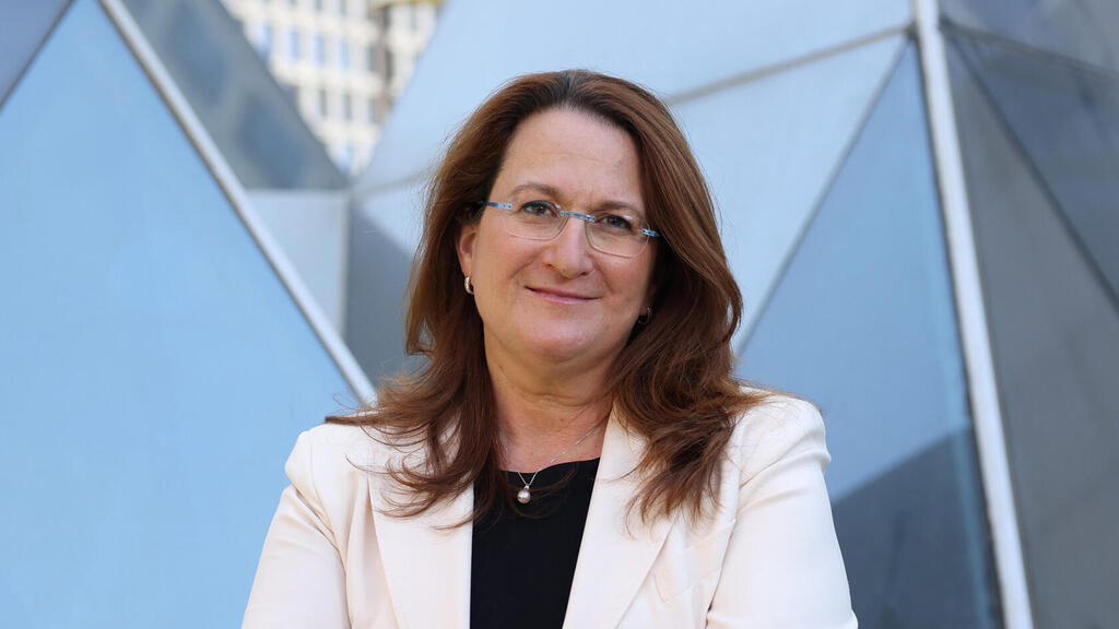 דנה עזריאלי. מונתה למנכ"לית תשמש כדירקטורית בחברה ללא גמול נוסף ( צילום: זיו קורן) מוסף מנהלים 2025 - דנה עזריאלי מ בעלי קבוצת עזריאלי