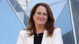 מוסף מנהלים 2025 -   דנה עזריאלי מ בעלי קבוצת עזריאלי