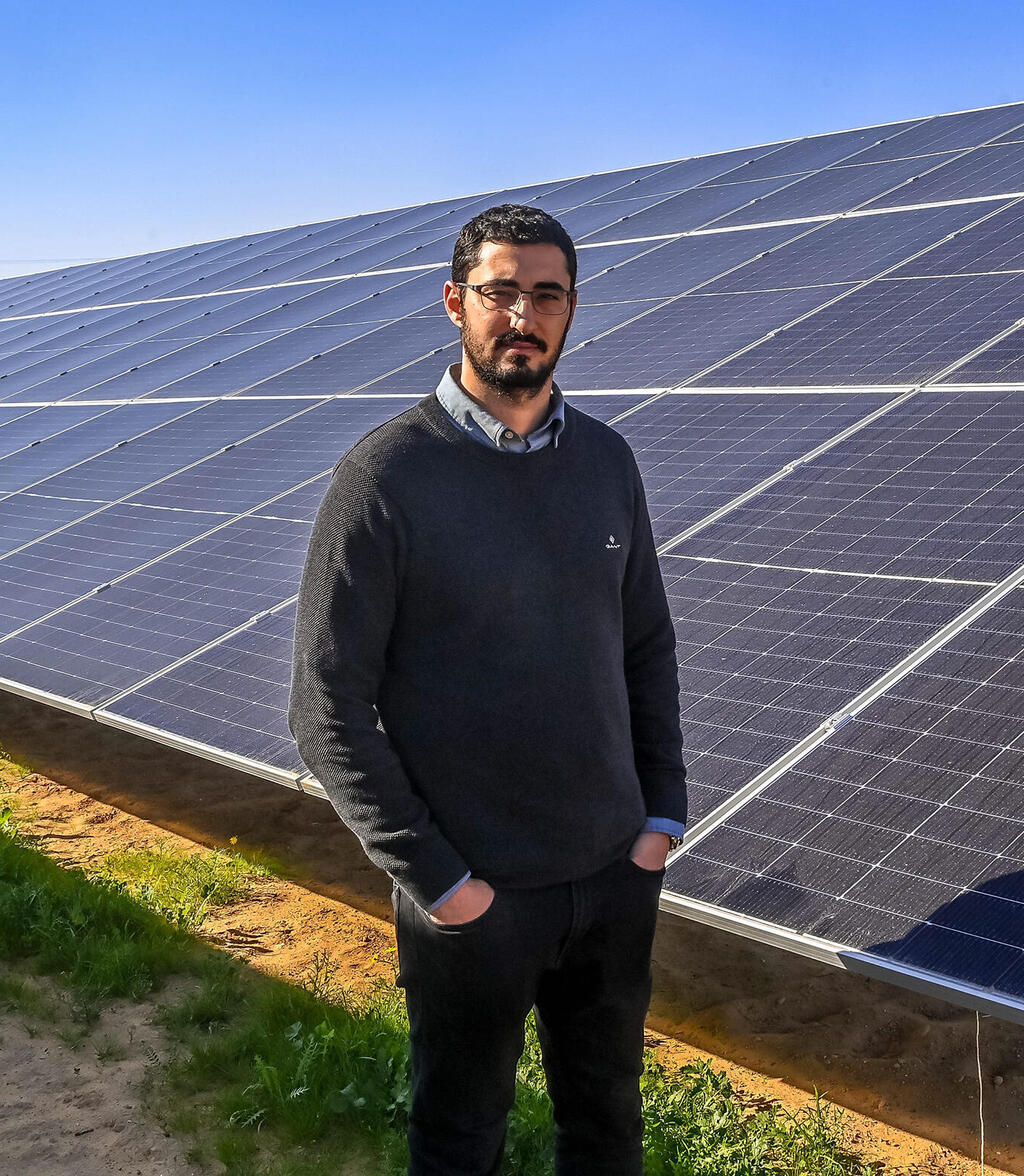 מוסף מנהלים 2025 -  יוני חנציס מנכל דוראל ליש חברה ל אנרגיה מתחדשת