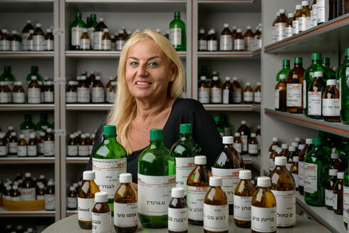 Karen Cohen Khazon. 