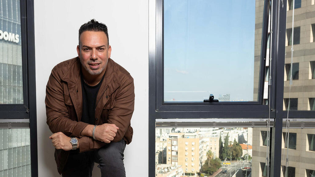 מוסף מנהלים 2025 - אורי מקס מנכ"ל מקס