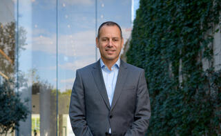 מוסף מנהלים 2025 - אייל בן סימון מנכ"ל הפניקס ביטוח