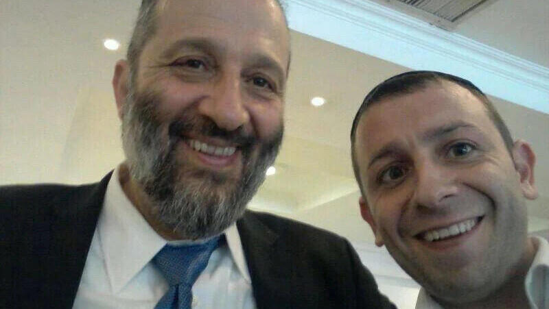 מימין ינקי דרעי ואביו אריה