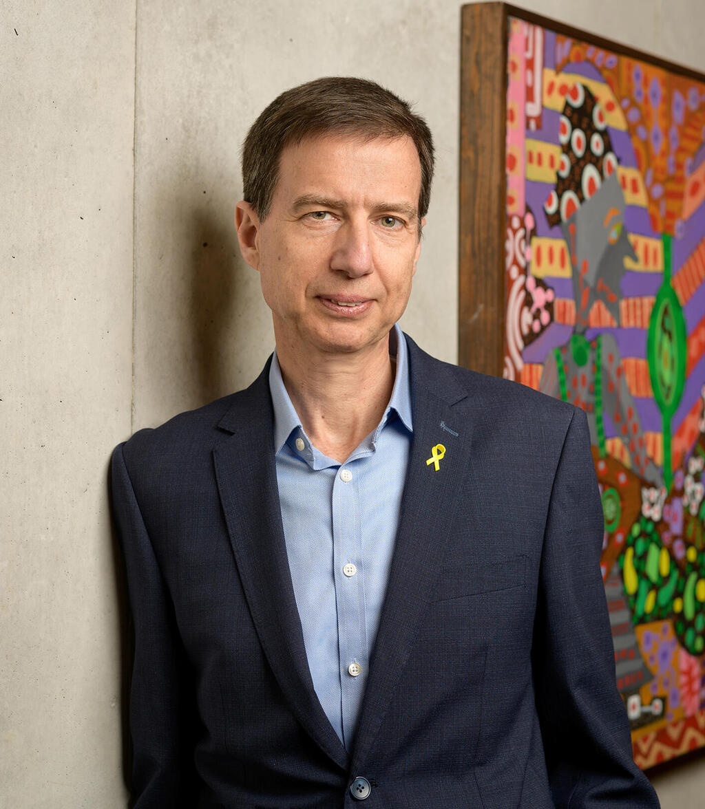 מוסף מנהלים 2025 - חנן פרידמן מנכל בנק לאומי לישראל