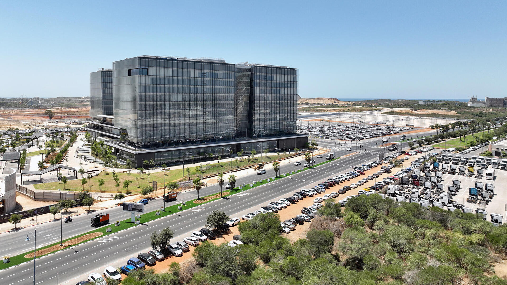 מוסף מנהלים 2025 - מטה הפניקס ב מתחם האלף ב ראשון לציון