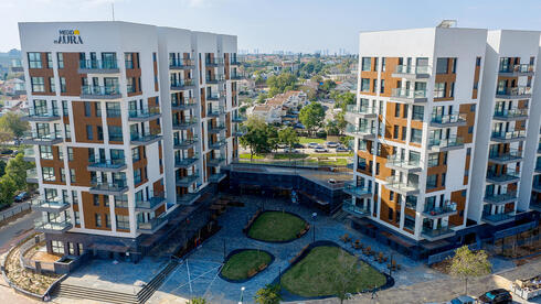 כיצד מכרה אאורה מעל לאלף דירות בשנה של דשדוש בשוק?