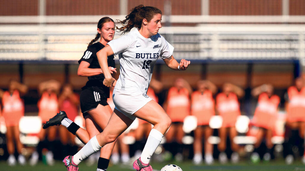 טליה זומר במשחק בליגת המכללות האמריקאית