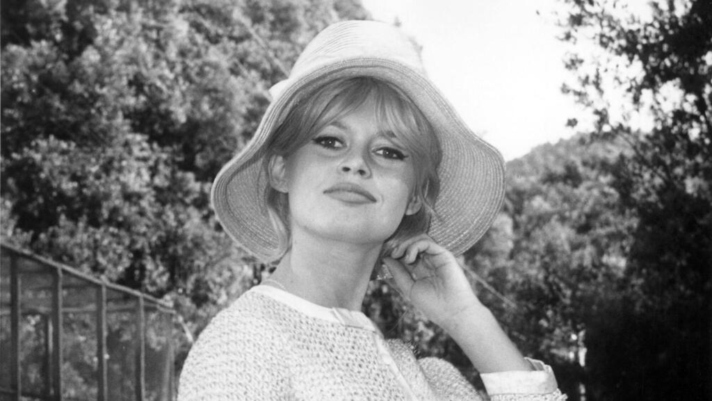 בארדו. הסידני סוויני של שנות ה־60 (צילום: AP/Grappasonni) השחקנית בריז'יט בארדו ב 4.8.1961 מתה בגיל 91 פנאי