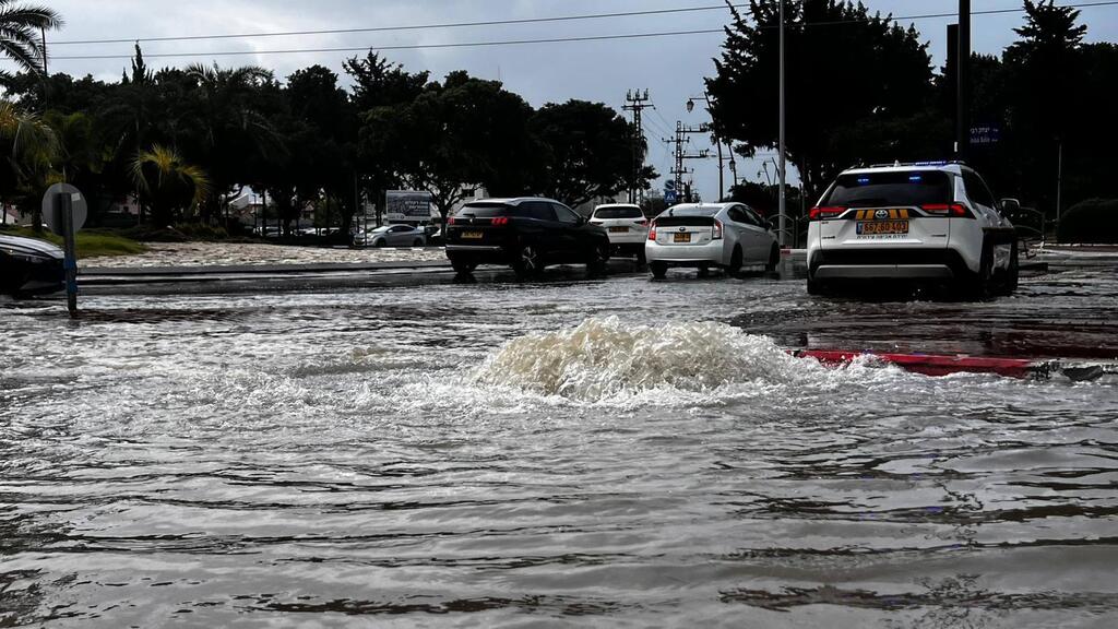 אשקלון הצפה הצפות שיטפון מזג אוויר גשם 