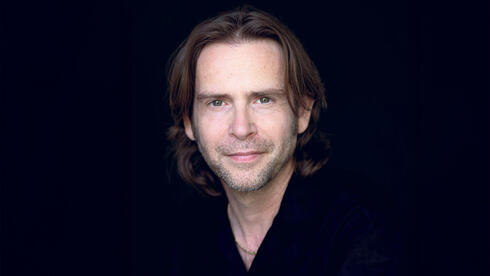 פיטר רוט: "אני עם נטע 19 שנה ועדיין חושק בה"