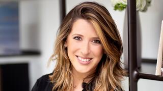 Aya Peterburg S Capital