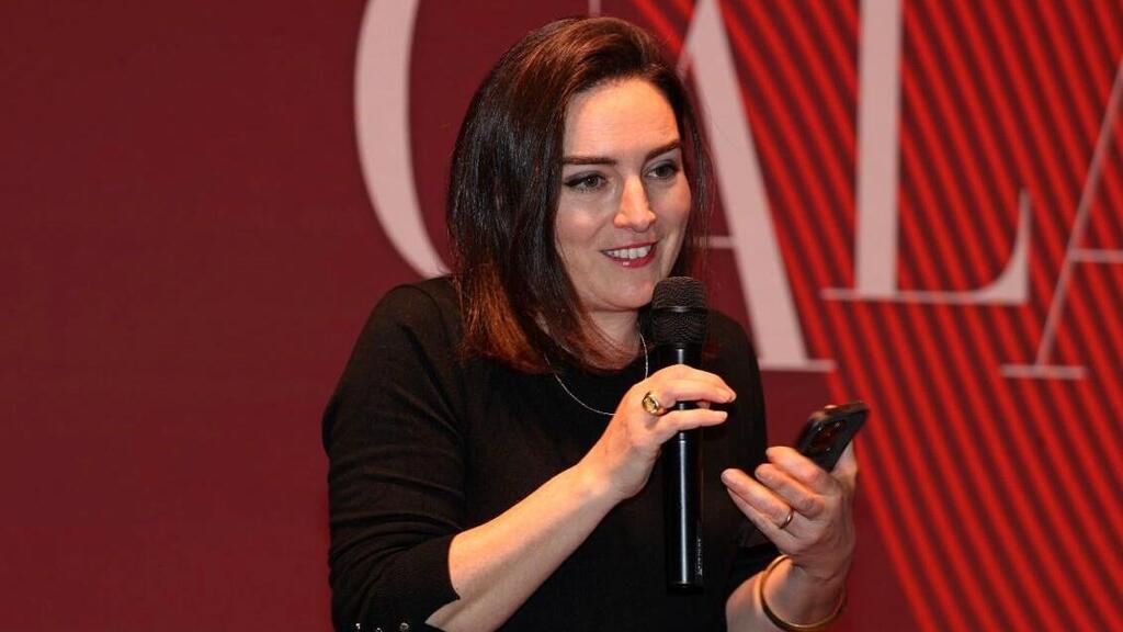 מיכל קיסוס הרצוג, מנכ"לית פועלים טק, באירוע "מסתכלות קדימה" (צילום: יריב כץ) מיכל קיסוס מנכ"לית פועלים טק אירוע מסתכלות קדימה