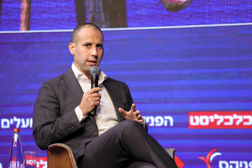 ועידת תחזיות - תומר ראב"ד יו"ר בזק