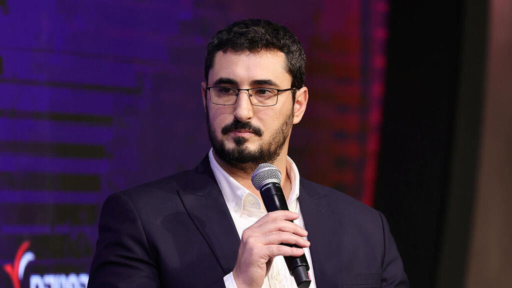 ועידת תחזיות - יוני חנציס מנכ"ל דוראל בשיחה עם נטע-לי בינשטוק כלכליסט