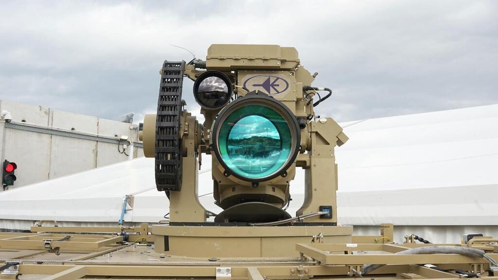 הקברניט לייזר נשק אנרגיה אור איתן