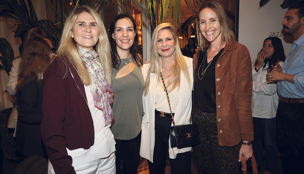 מימין: רוני בונג'ק, at.inc; סיון שמרי דהן, IDEA VC; ענבר חכם, Incapital Ventures; אסתר ברק לנדס, Wings IL (צילום: יריב כץ)