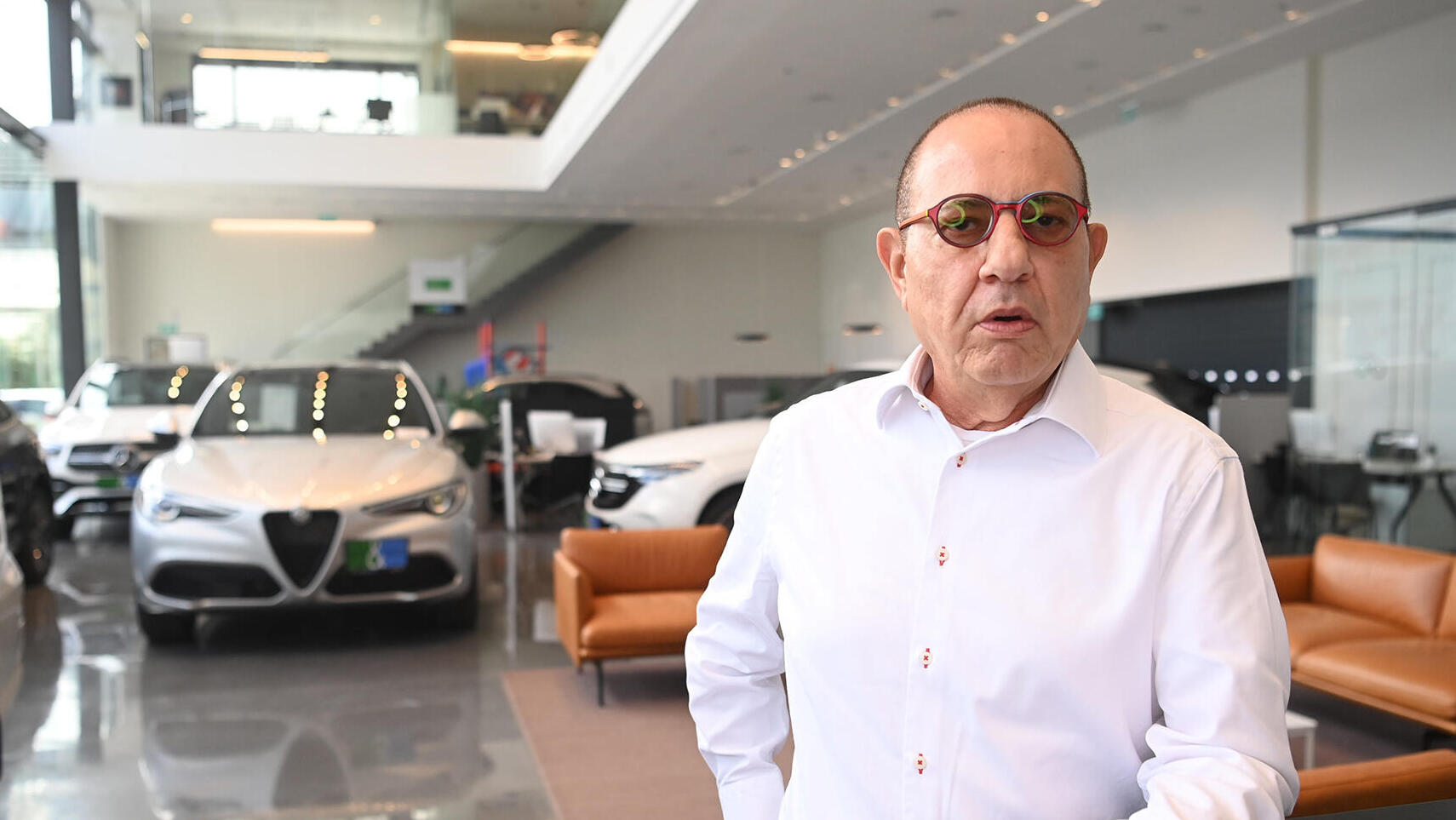 אורי דגמי בעלים של חברת ביי אנד דרייב buy and drive