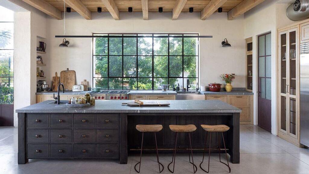 מטבח כפרי מודרני