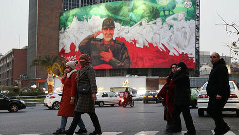 מהמלחמה מול ישראל ועד האינפלציה: כך הגיע המשטר האיראני לנקודת שפל