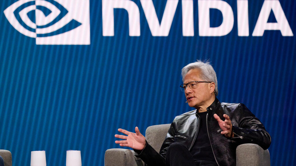 מנכ"ל אנבידיה ג'נסן הואנג (צילום: בלומברג) מנכ"ל אנבידיה ג'נסן הואנג 2 בתערוכת CES בלאס וגאס 6.1.26