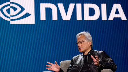 צילום: בלומברג אנבידיה הקפיאה את התוכנית להשקיע 100 מיליארד דולר ב-OpenAI