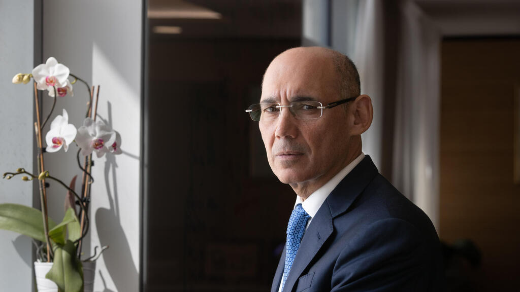 נגיד בנק ישראל פרופ' אמיר ירון. "הצליח להקטין ביקושים"