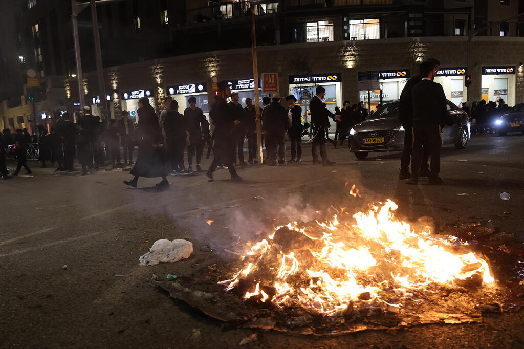 הפגנה עצרת חרדים ירושלים חוק הגיוס פטור מגיוס השתמטות רחוב ירמיהו  עצרת של חרדים נגד חוק הגיוס