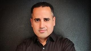 מוטי אזולאי דוקטורנט לניהול החוקר התנהגות צרכנית ושווקים דיגיטליים