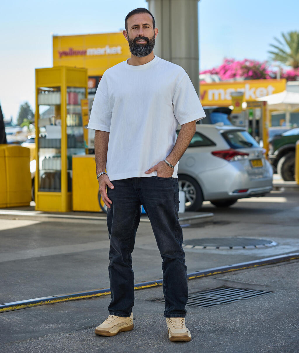 שגיא שחר הזכיין הצעיר ביותר בפז