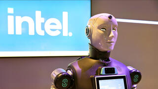 תערוכת CES 2026 רובוט של Oversonic שמופעל באמצעות מעבד אינטל