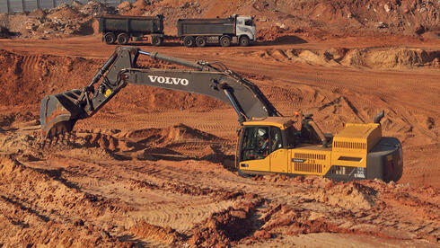 "קריסת הענק של חברת התשתיות היא רק חוליה ראשונה בשרשרת"