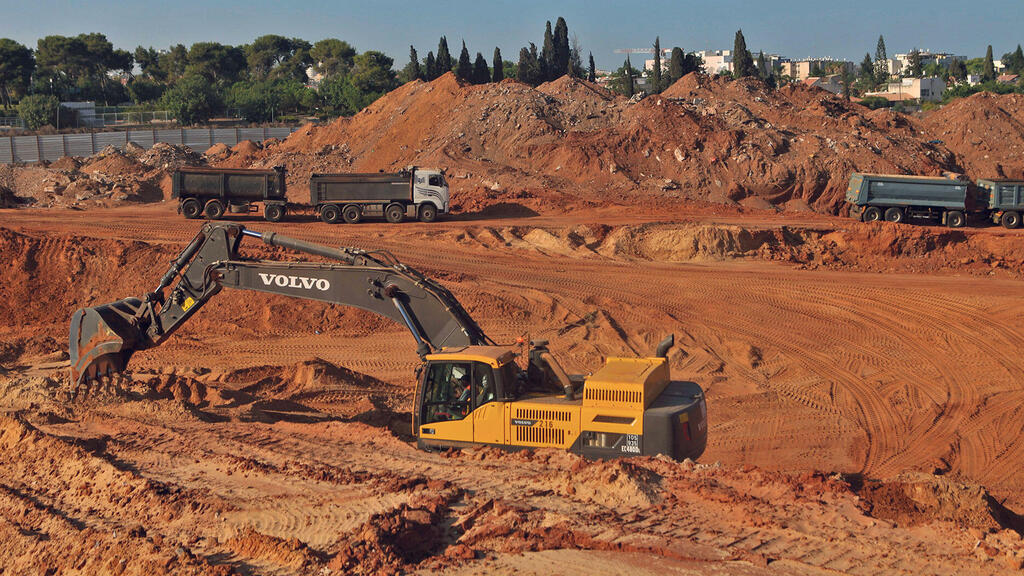 עבודות תשתית (למצולמים אין קשר לידיעה) (צילום: אוראל כהן) עבודות תשתית אתר בנייה