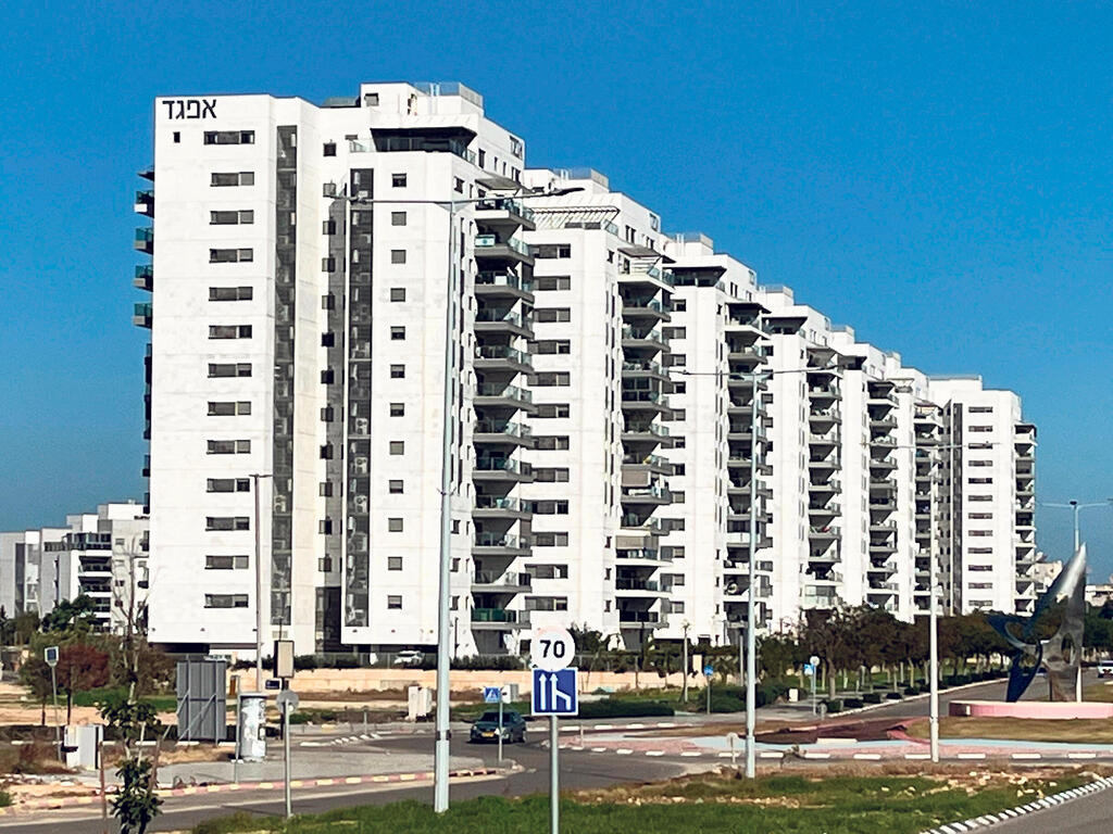 פרויקט בנייה של אפגד בשכונת אגמים ב אשקלון